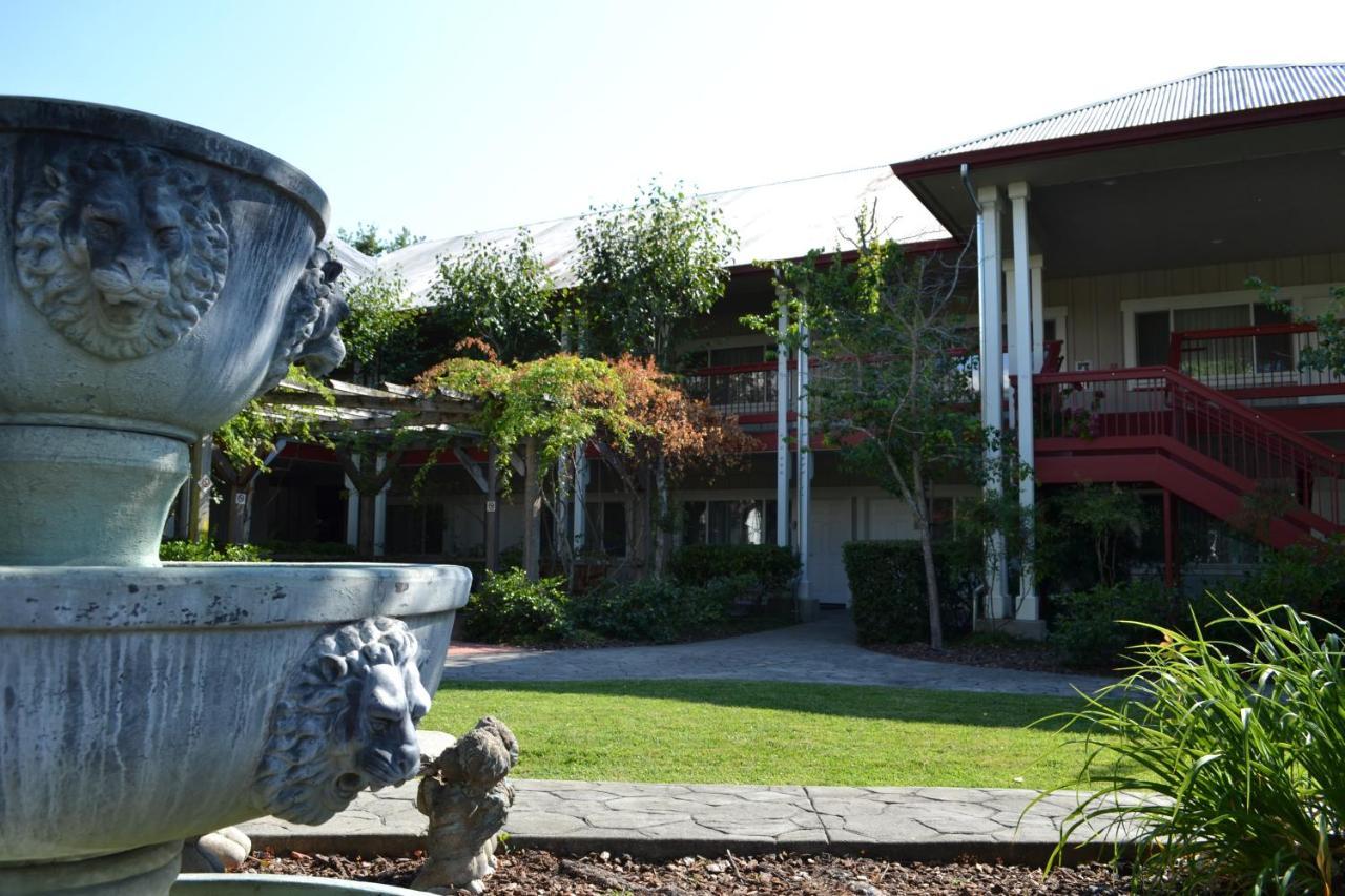 Sebastopol Inn Extérieur photo